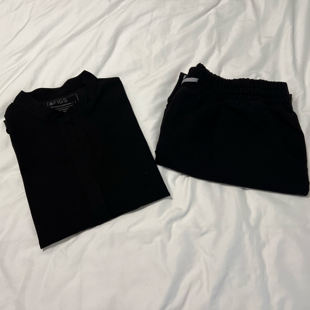 FIGS Scrub Set in Black - Top L, Pants XXL/P